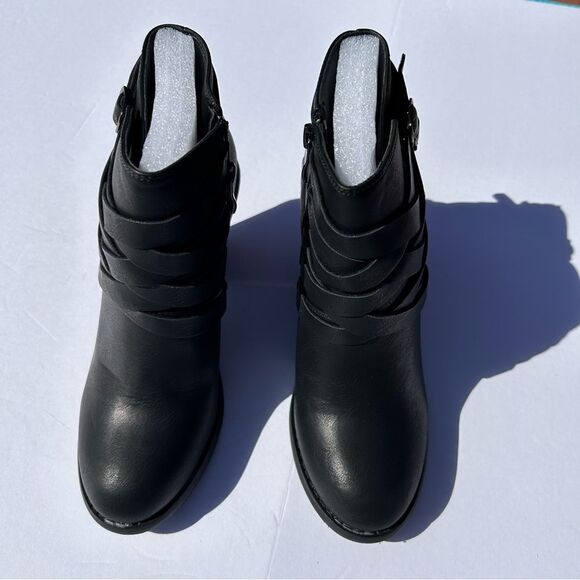 Journee Collection - Women's Wide Strap Boots - Size 8 - Picture 3 of 7